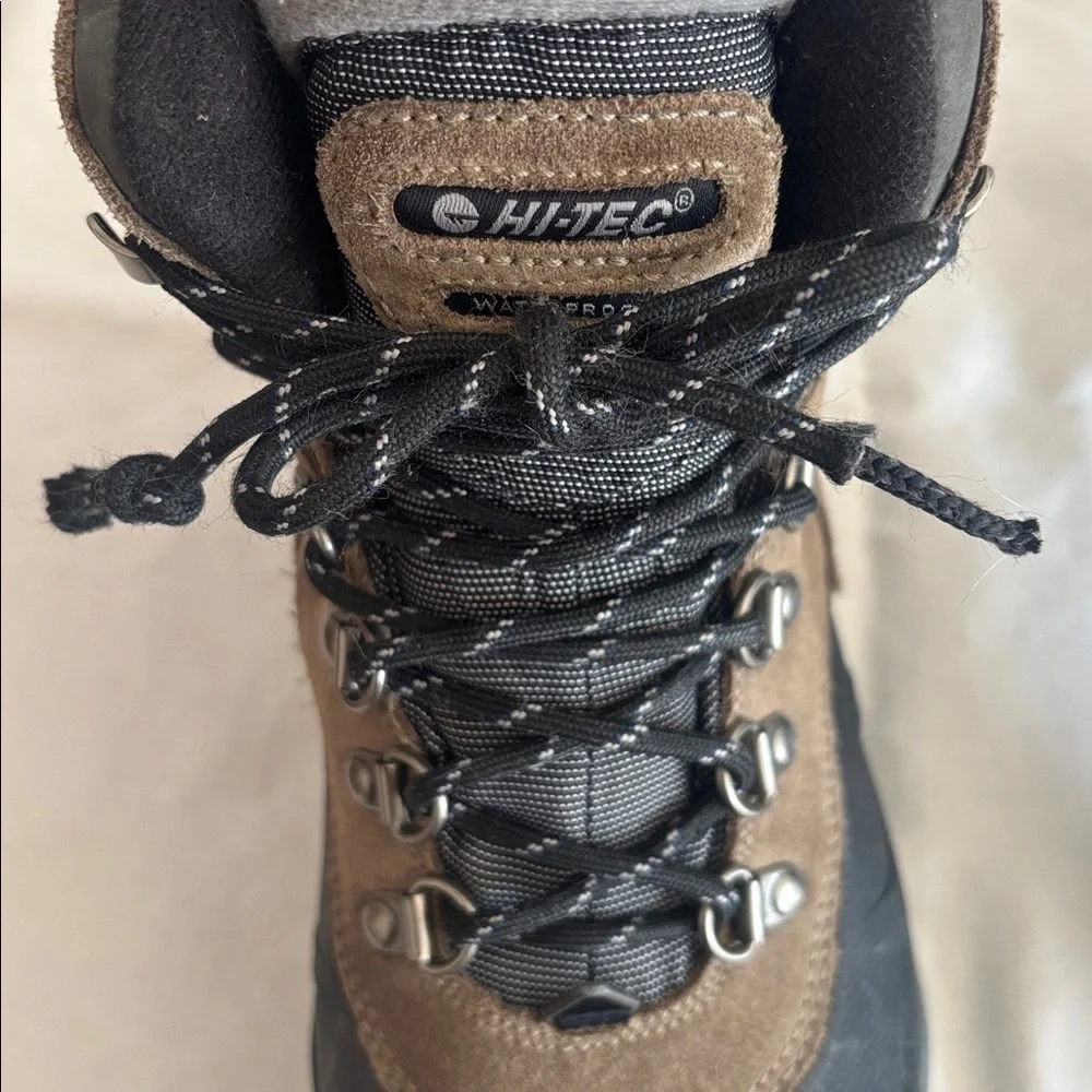 HI-TEC Women's Brown and Black Igloo Waterproof Insulated Winter Snow Boots 8.5
